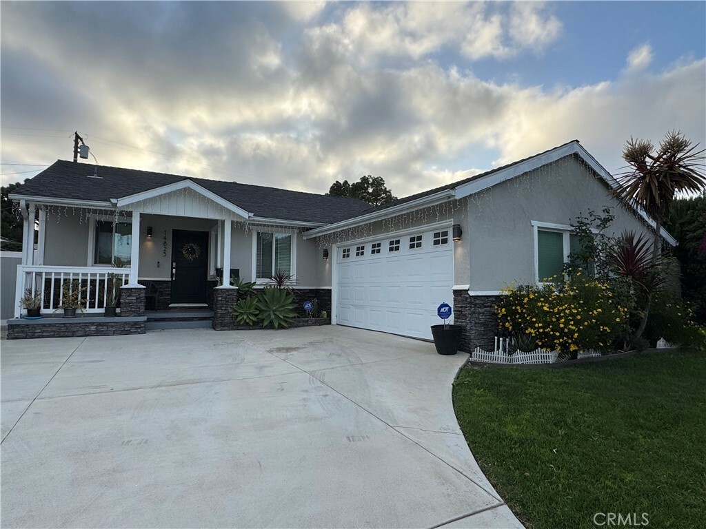 Property Photo: 14825 Cranbrook Avenue CA 90250