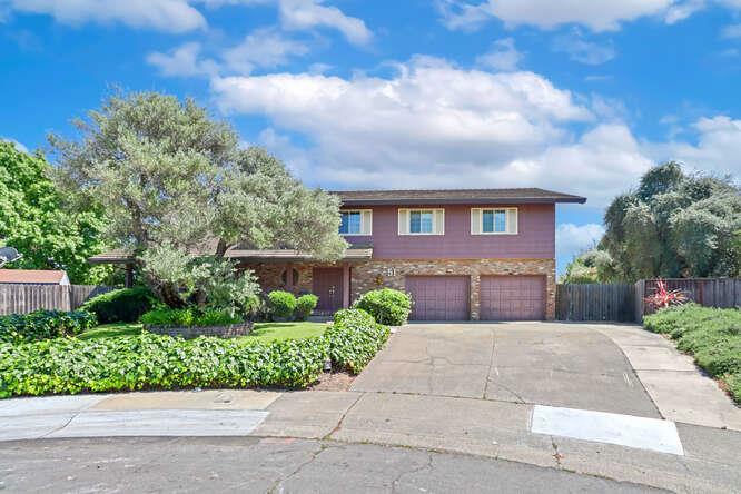 Property Photo: 51 Tristan Circle CA 95823