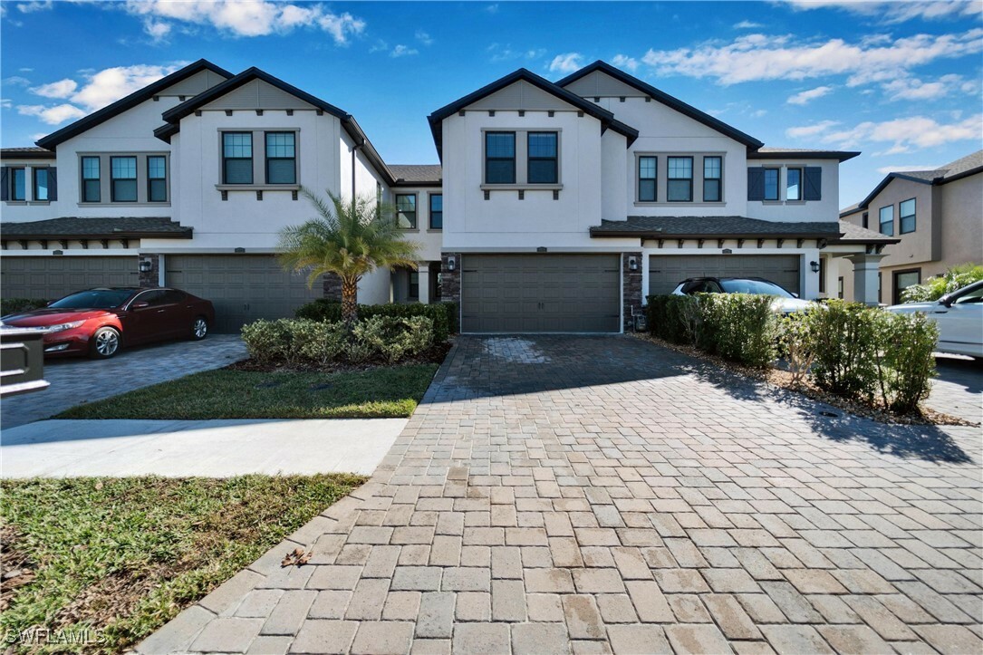 4564 Almada Lane  Wesley Chapel FL 33543 photo