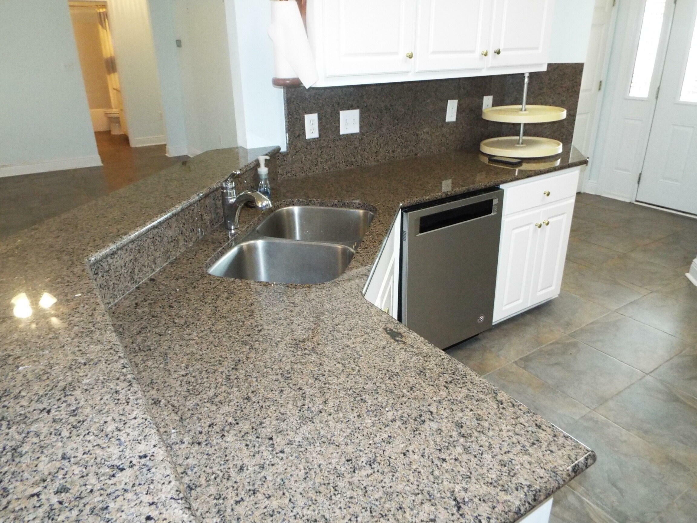 Property Photo: 2483 Heritage Circle FL 32566