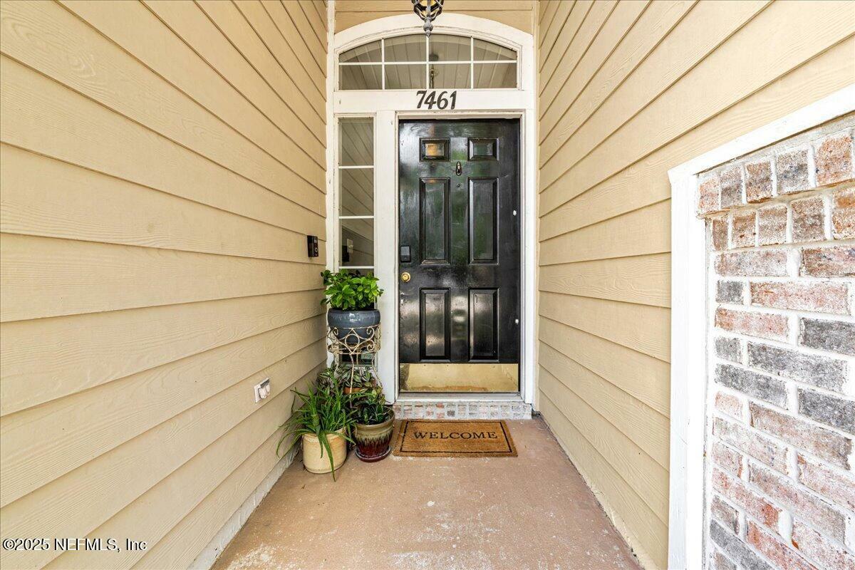 Property Photo: 7461 Carriage Side Court FL 32256