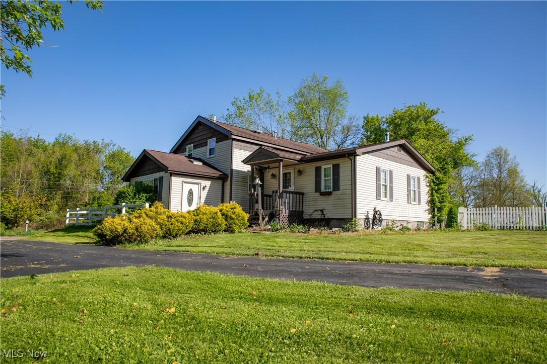 Property Photo: 2948 Newton Falls OH 44444