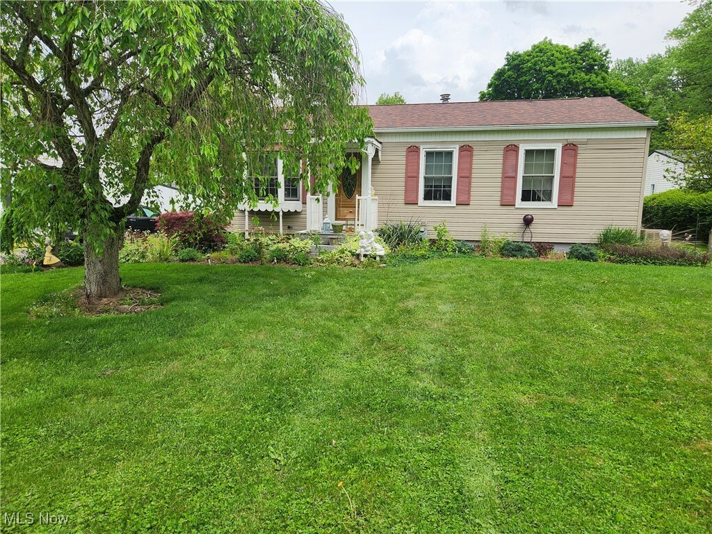 Property Photo: 867 S 14th Street OH 44672