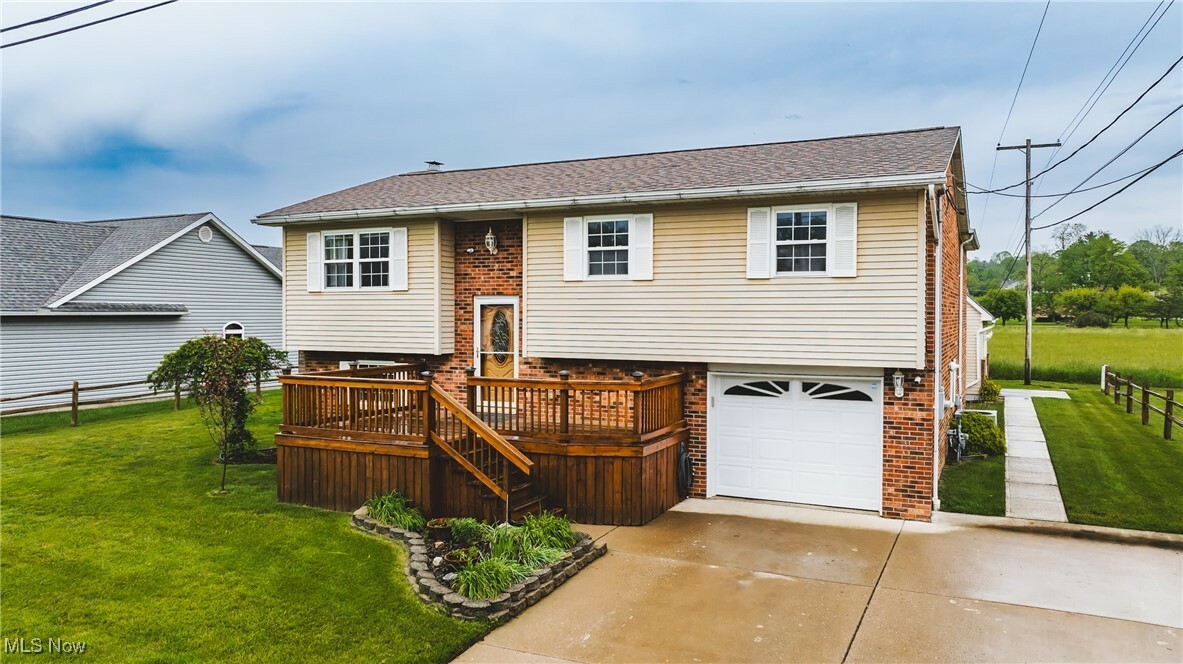 Property Photo: 216 Lincoln Drive WV 26150