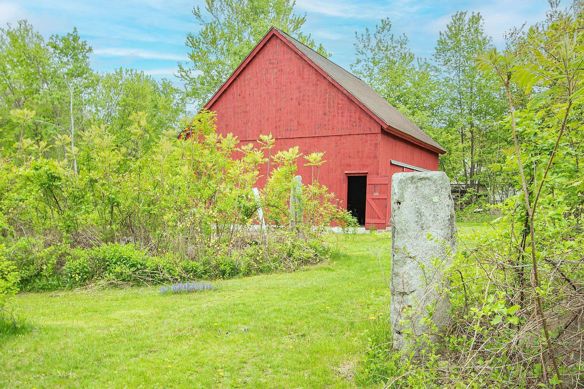 Property Photo: 685 Abbot Hill Road NH 03086