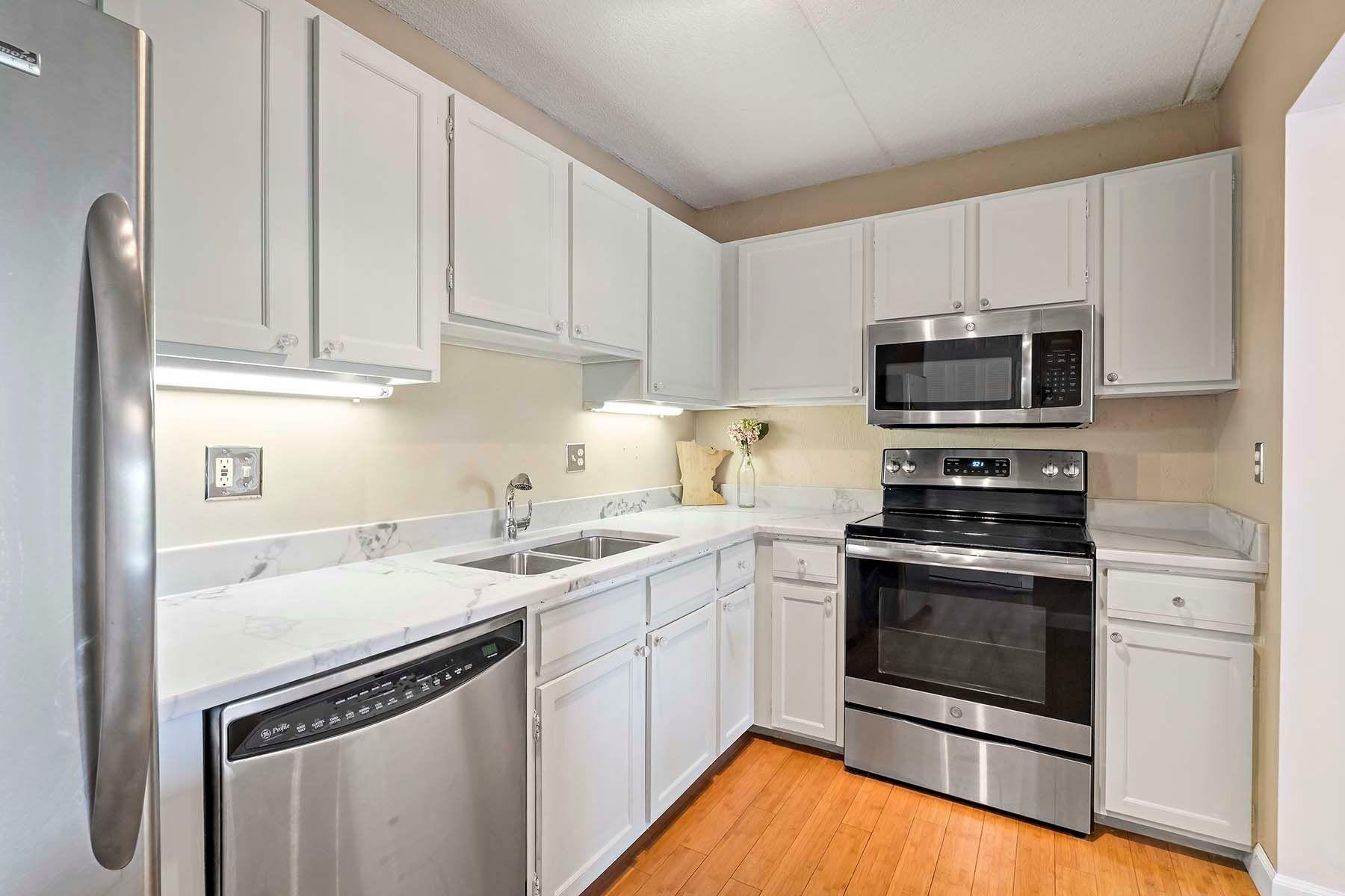Property Photo: 10411 Cedar Lake Road 413 MN 55305