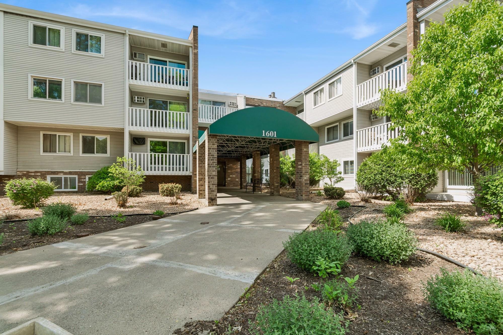 Property Photo: 1601 N Innsbruck Drive 313ne MN 55432