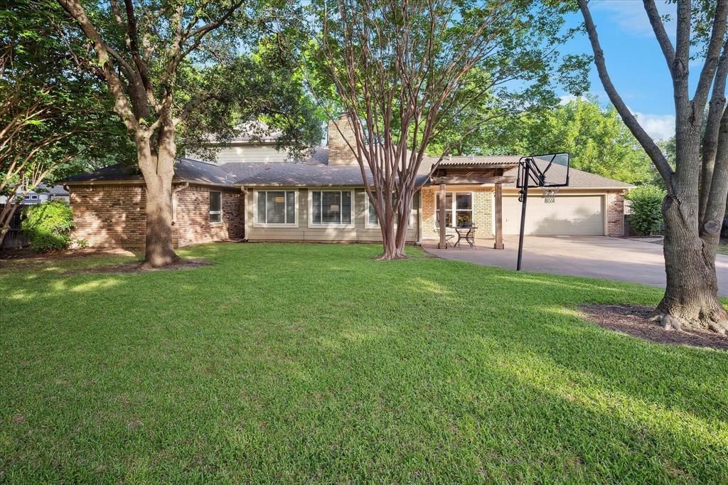 Property Photo: 4204 French Lake Drive TX 76133