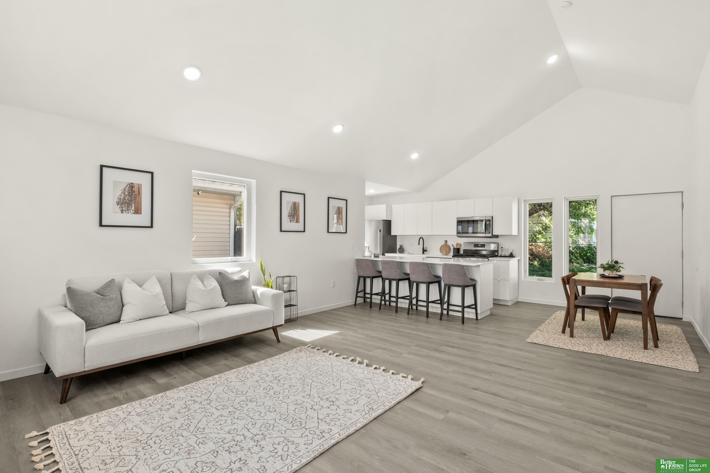 Property Photo: 3004 V Street NE 68107