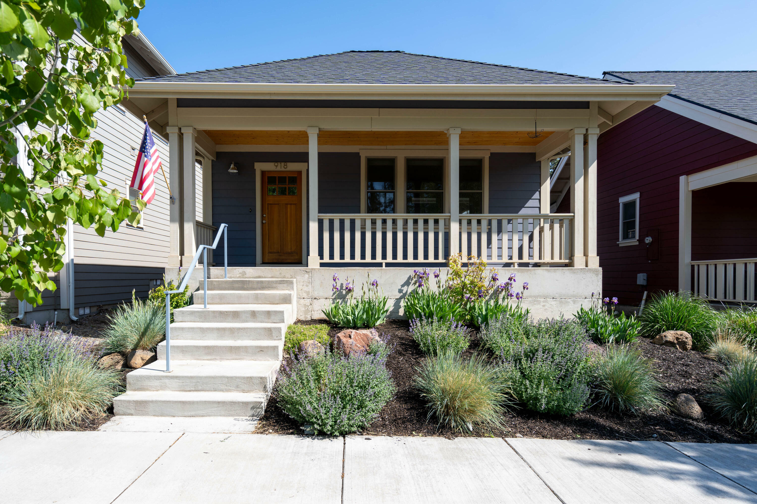 Property Photo: 918 E Black Butte Avenue OR 97759