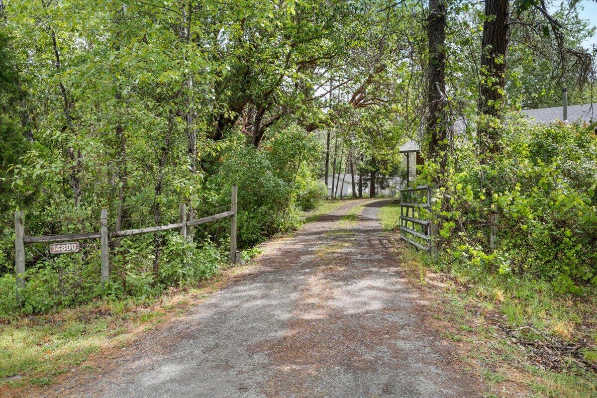 Property Photo: 14800 Hoerster Lane OR 97537