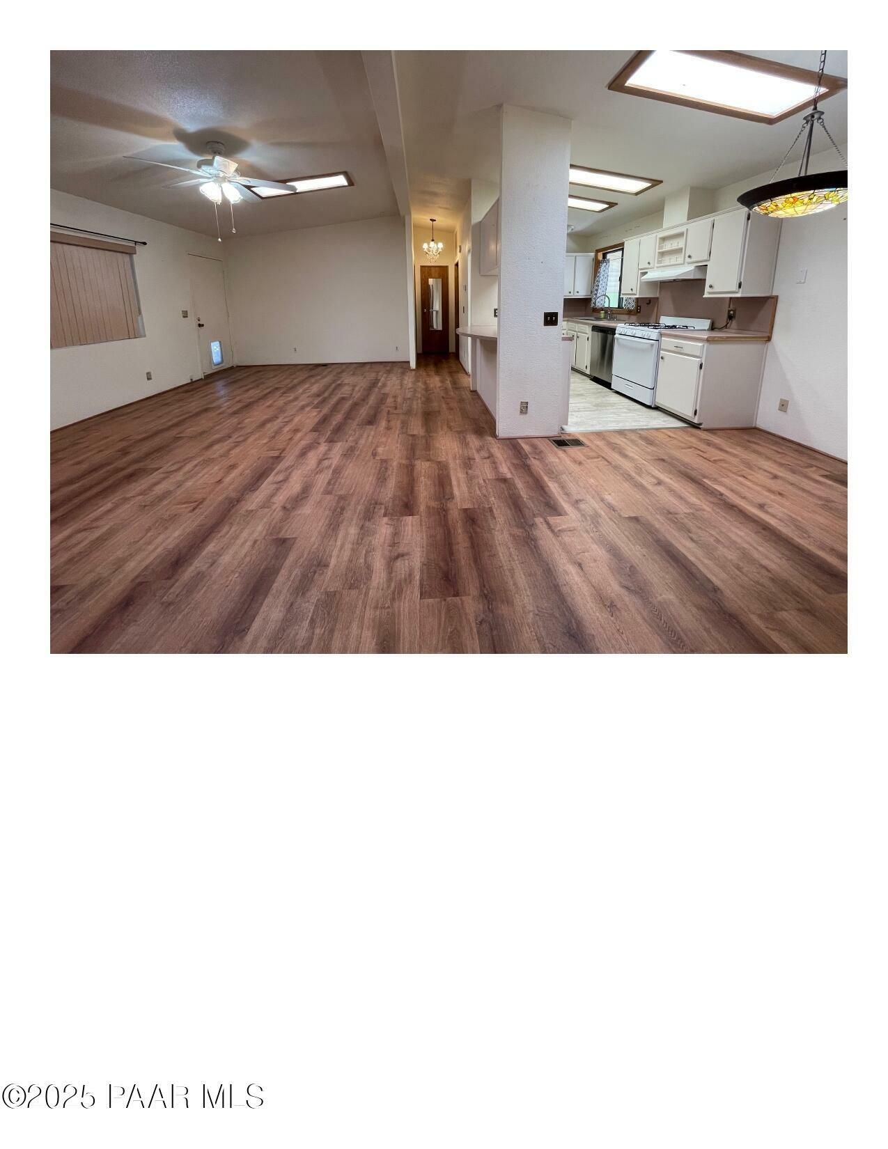 Property Photo: 7901 E State Route 69 #67 AZ 86314