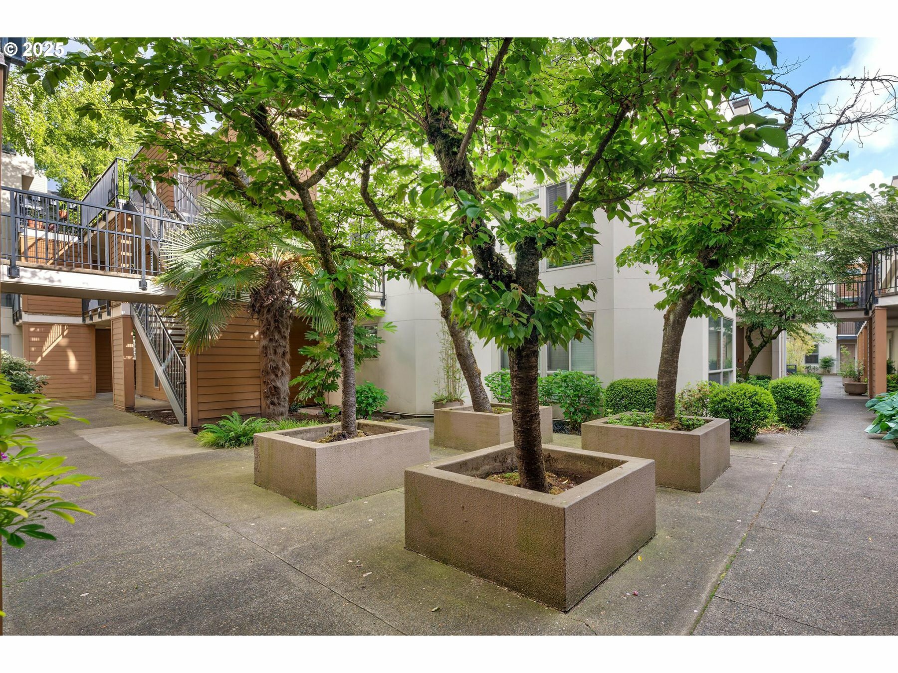 Property Photo: 1535 SW Clay St 238 OR 97201