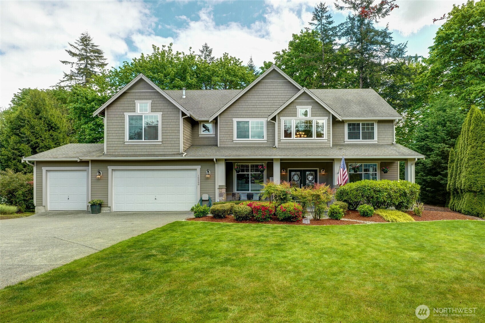 Property Photo: 16260 205th Place SE WA 98059