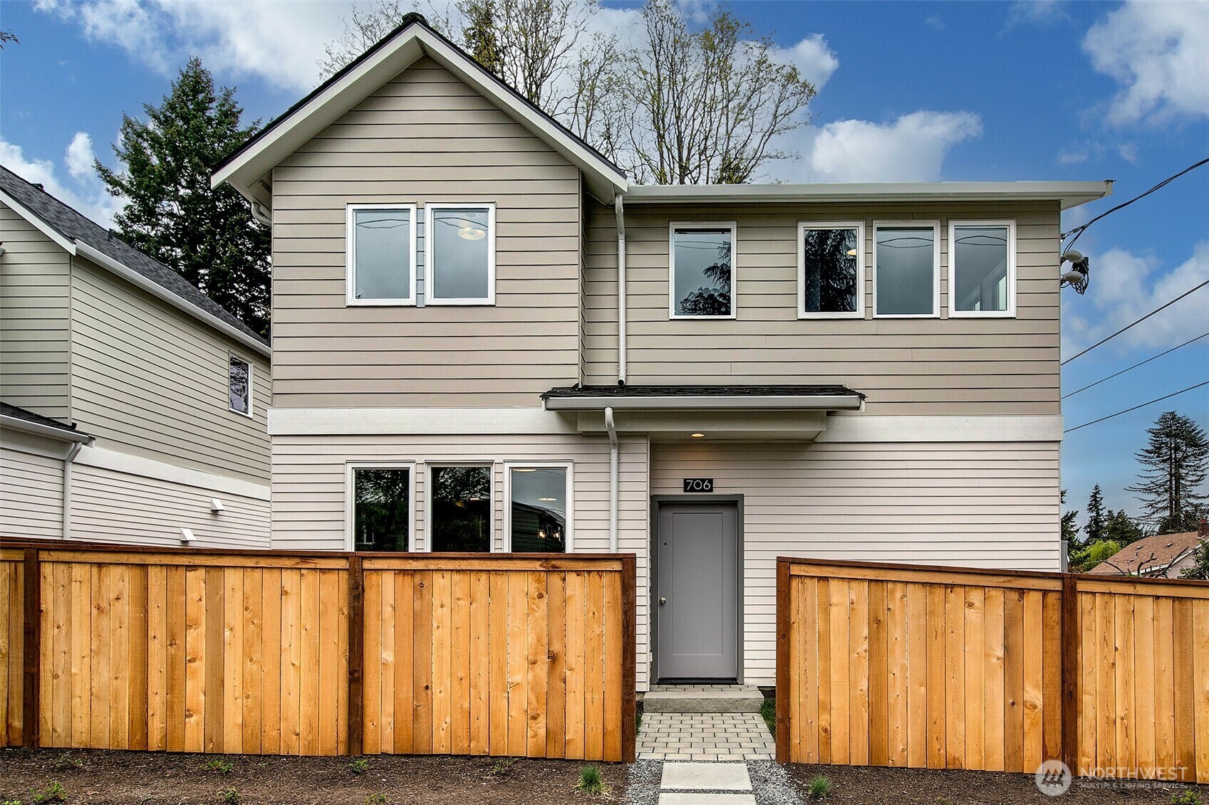Property Photo:  706 N 107th Street  WA 98133 