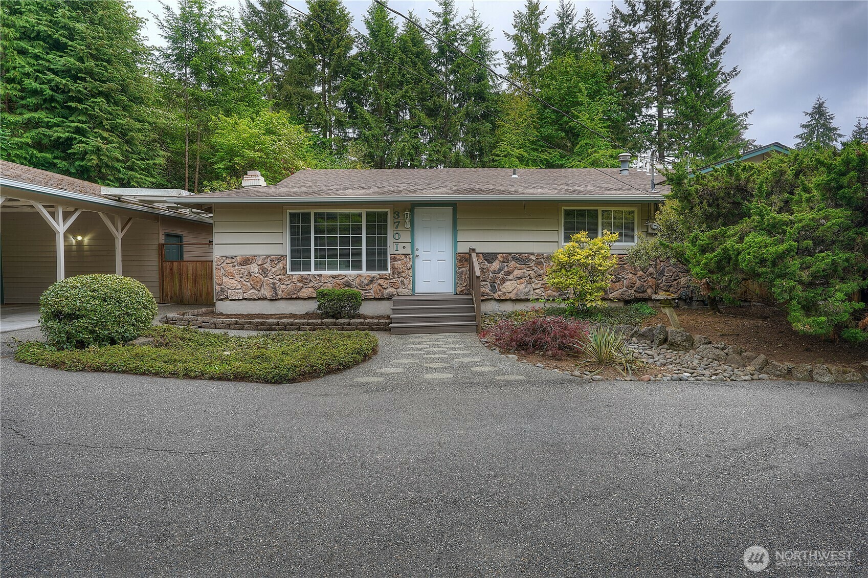 Property Photo: 3703 Sunset Drive W WA 98466