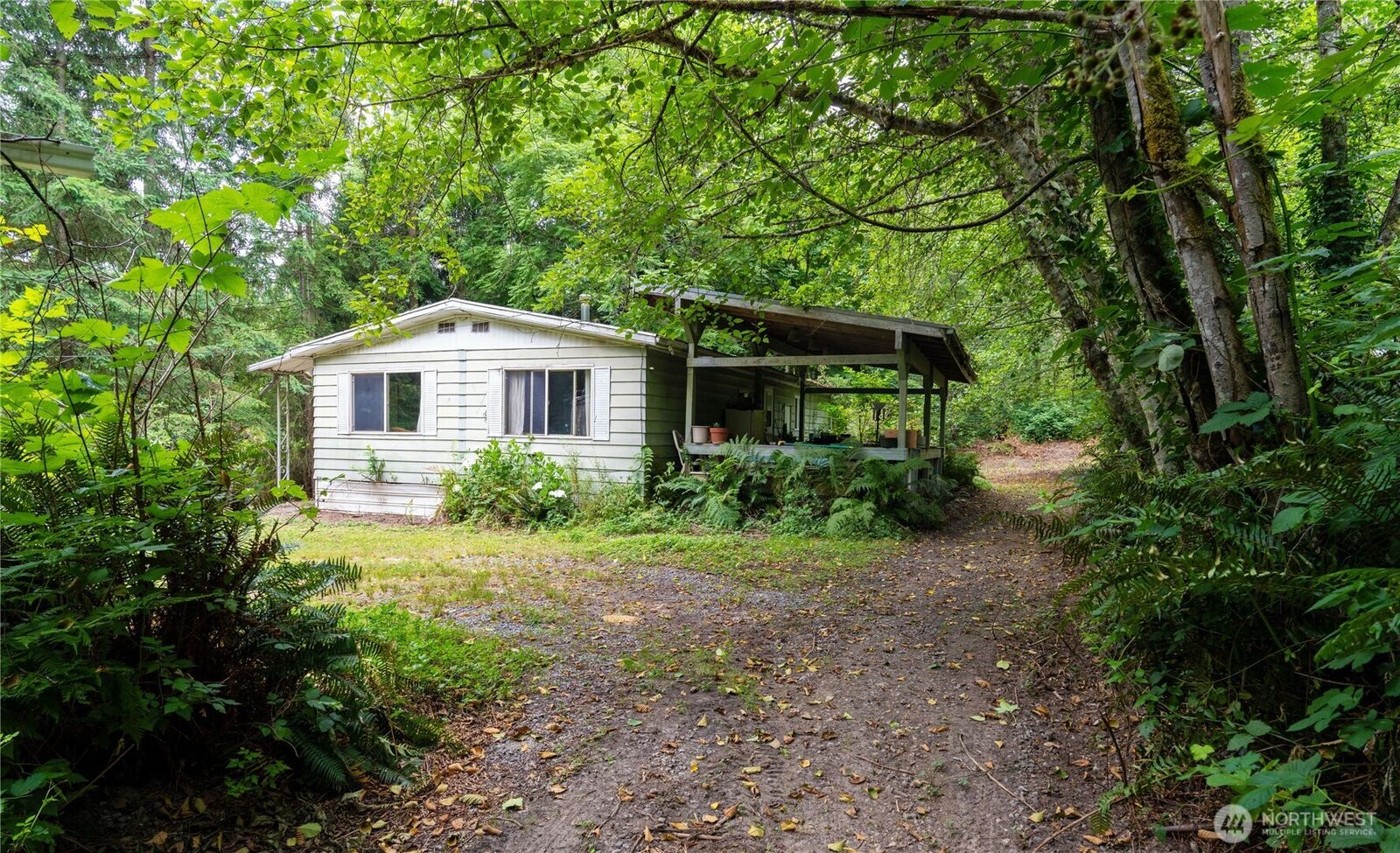 Property Photo:  2438  Squires Road  WA 98229 