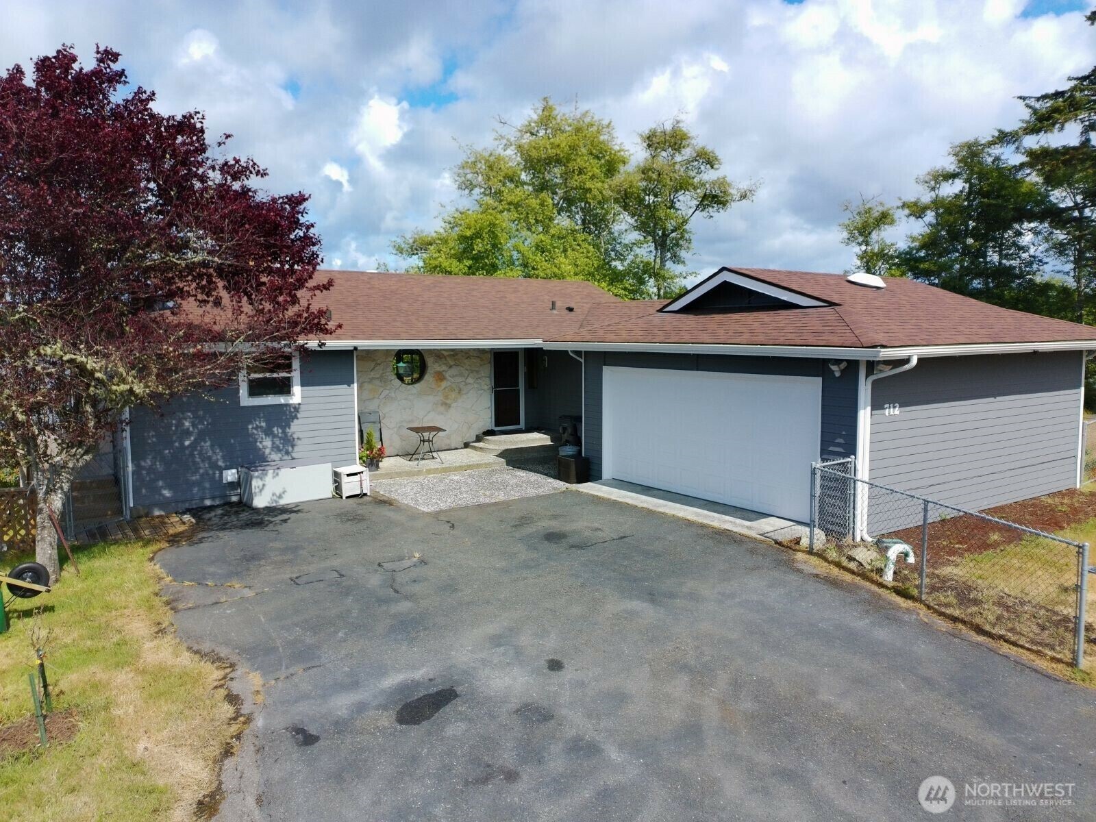 Property Photo: 712 Mt Olympus Avenue SE WA 98569