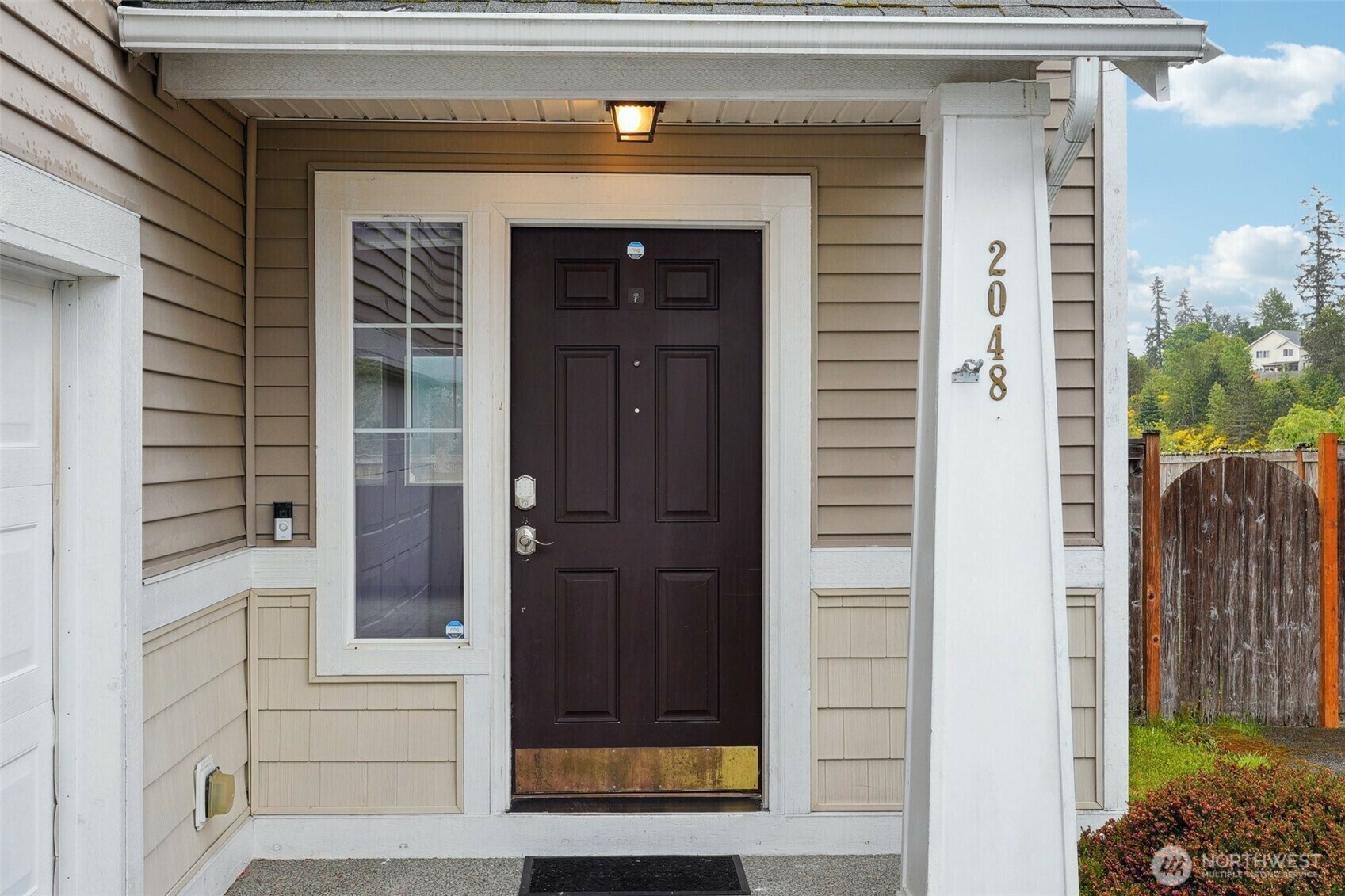 Property Photo: 2048 Jensen Avenue WA 98327