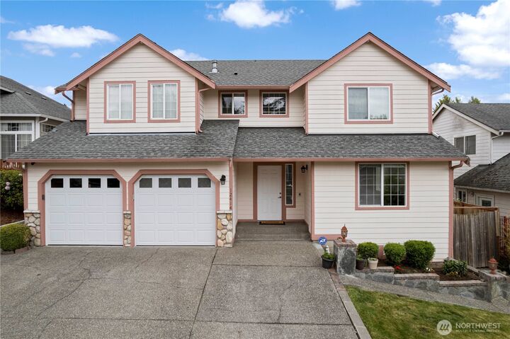 Property Photo: 12414 SE 238th Place WA 98031