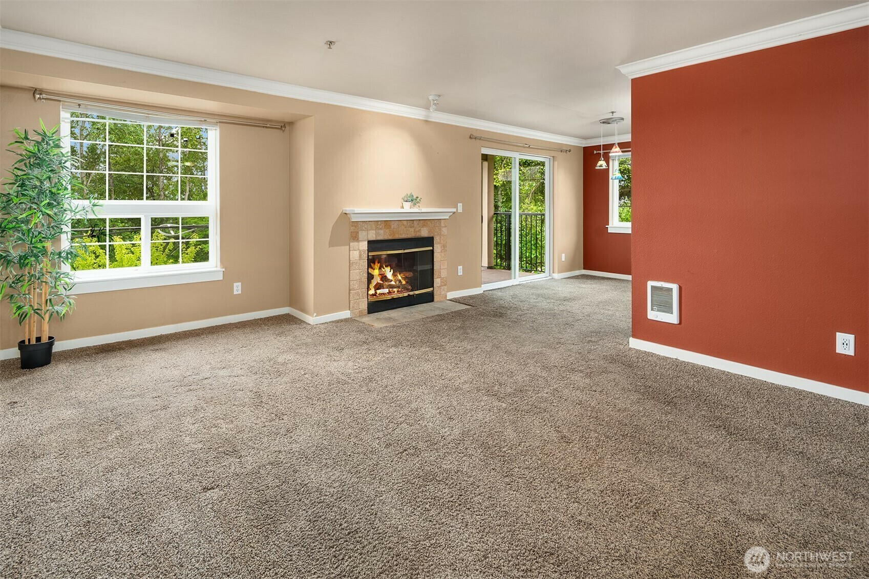 Property Photo: 28311 S 18th Avenue S A304 WA 98003