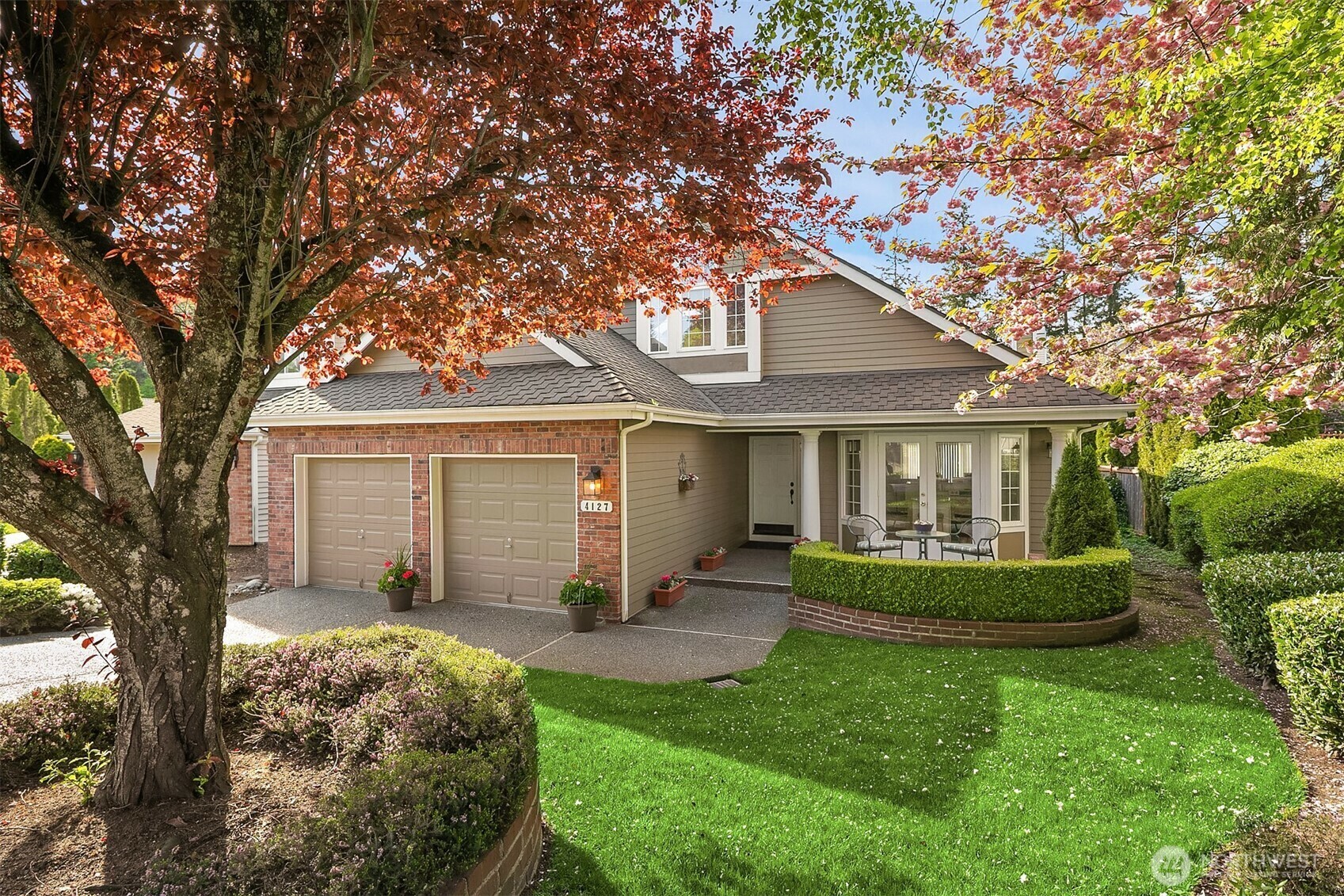 Property Photo: 4127 257th Court SE WA 98029