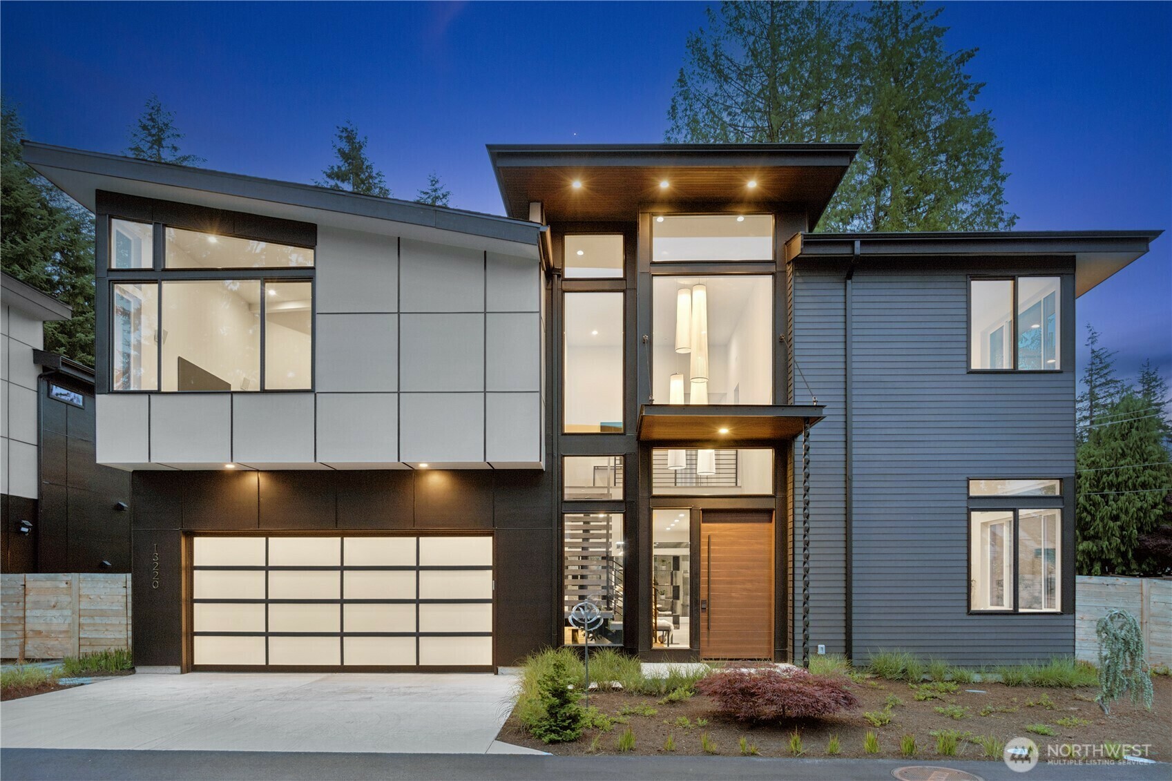 Property Photo: 13220 NE 70th Street WA 98052