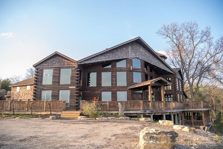 Property Photo:  2003 W Hanover Road  IL 61041 