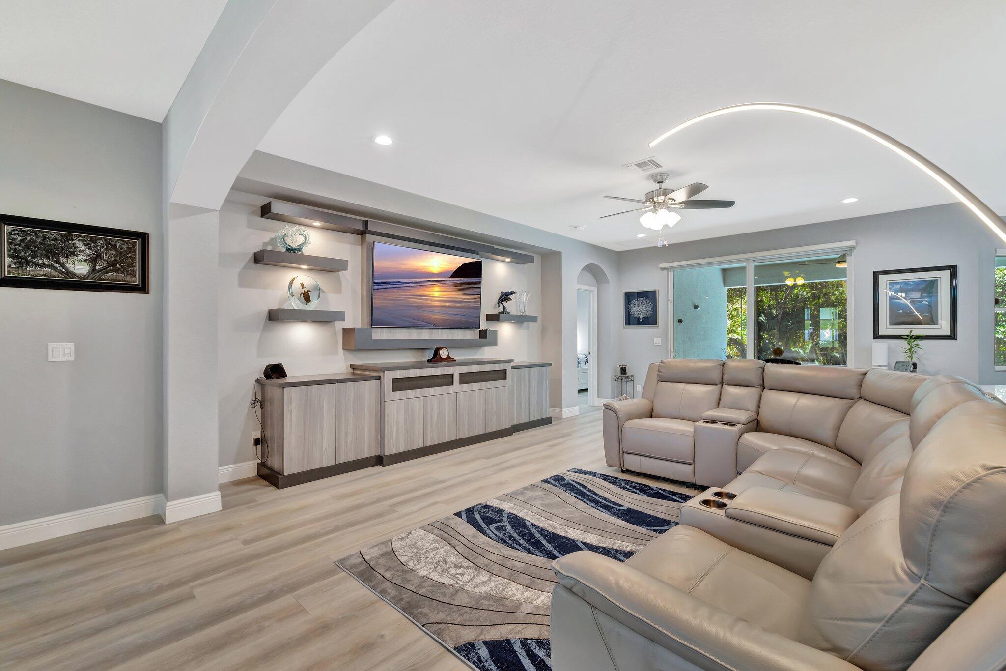 Property Photo: 1236 SE Conference Circle FL 34997