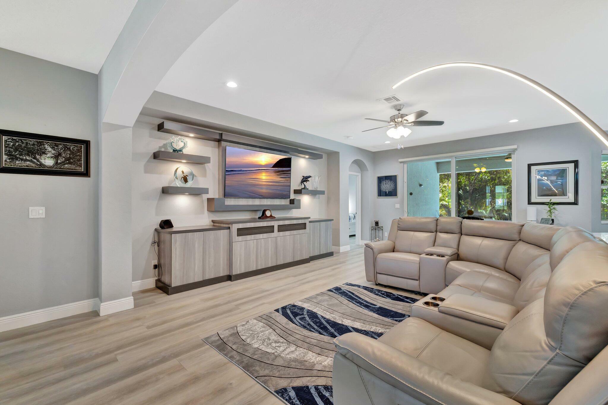 Property Photo: 1236 SE Conference Circle FL 34997