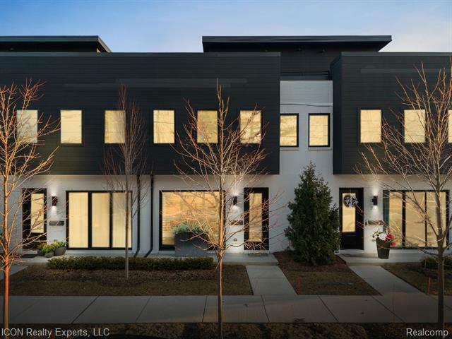 714 E Parent Avenue  Royal Oak MI 48067 photo