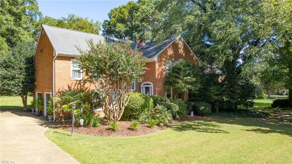 Property Photo: 705 Marlbank Dr VA 23692