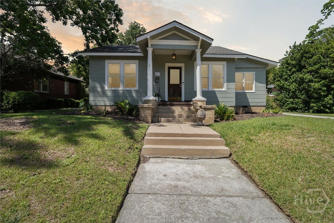 Property Photo:  532 E 50th Street  GA 31405 
