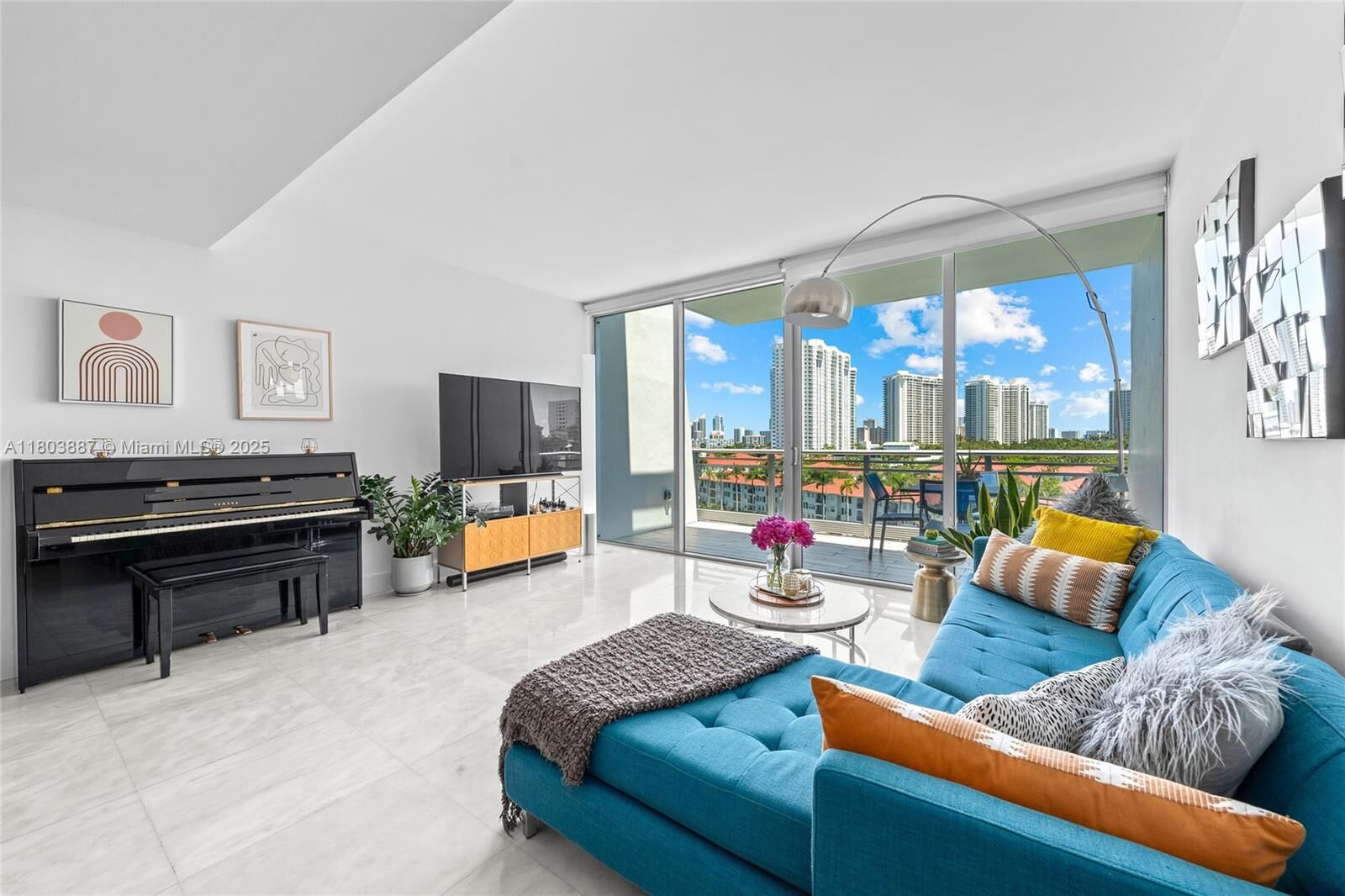 Property Photo:  2950 NE 188th St 540  FL 33180 