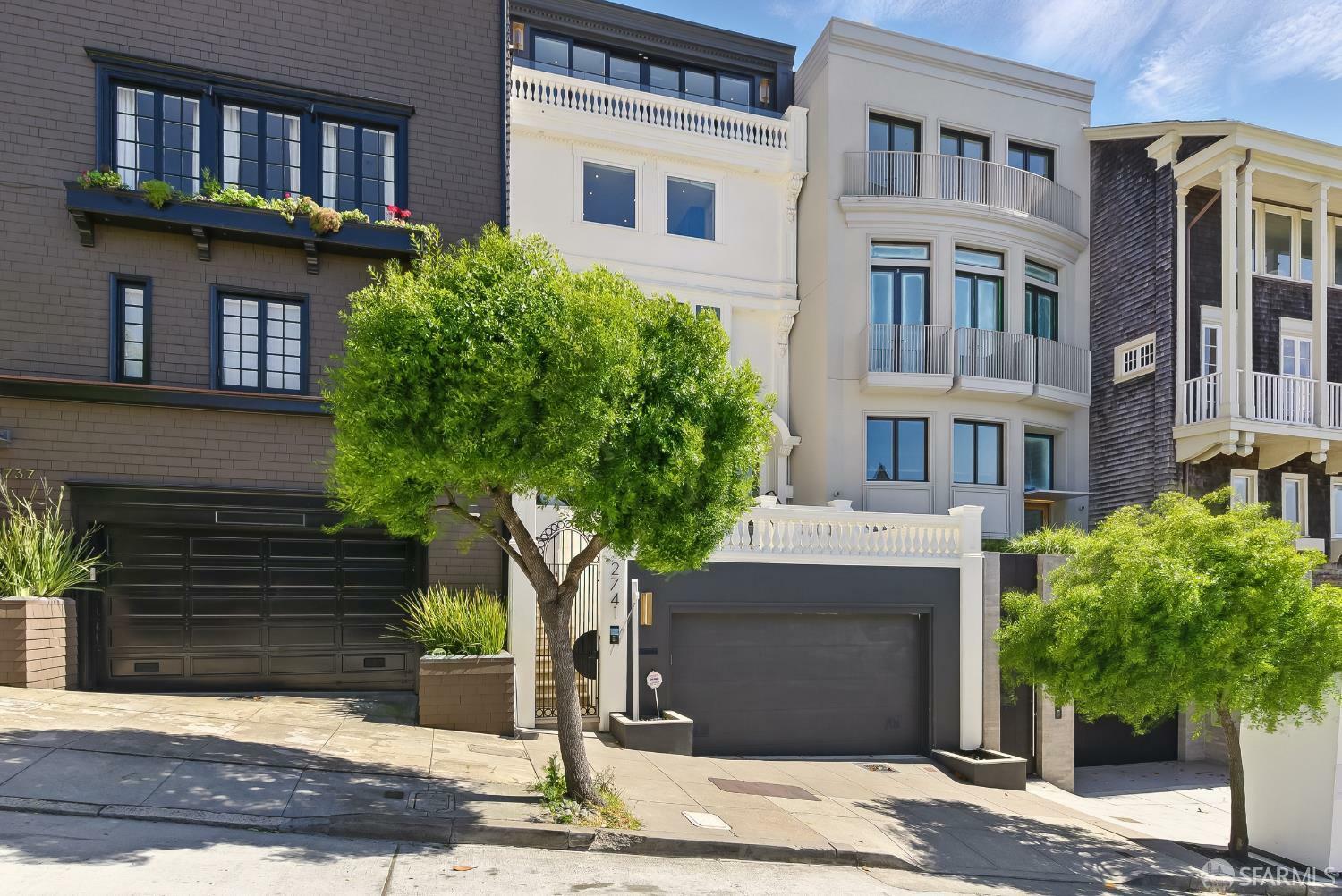 Property Photo: 2741 Vallejo Street CA 94123