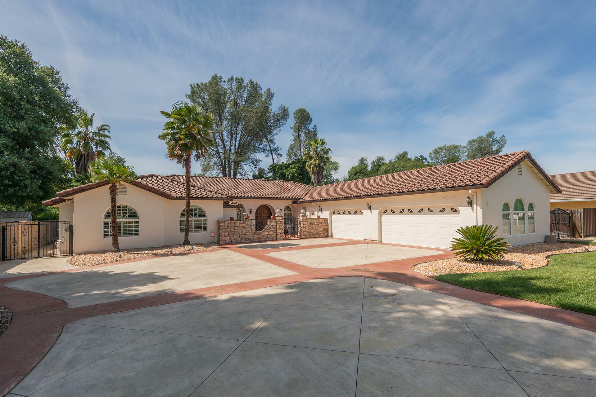 Property Photo:  2759 Lake Redding Drive  CA 96003 