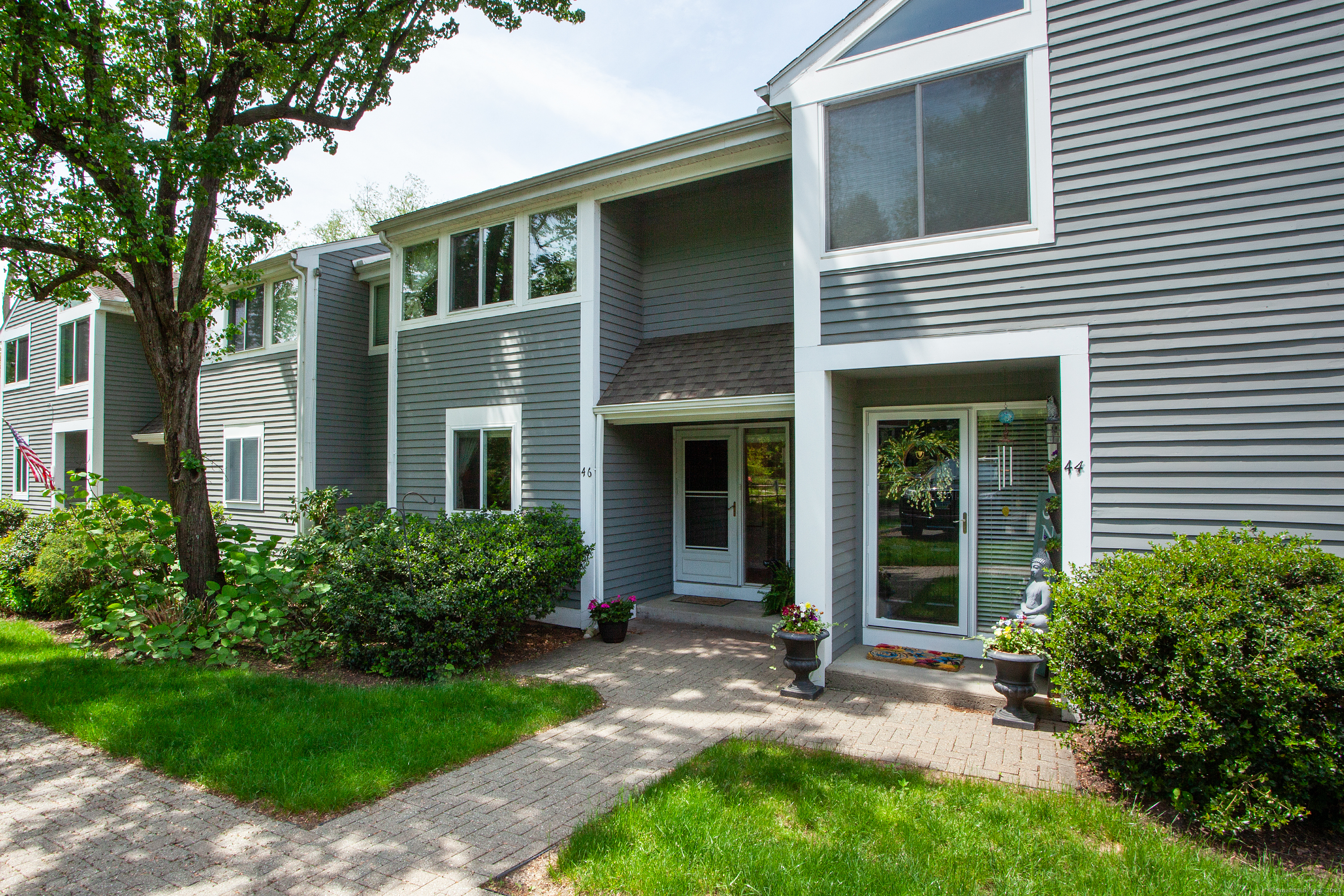 Property Photo: 46 Old Mill Court 46 CT 06070