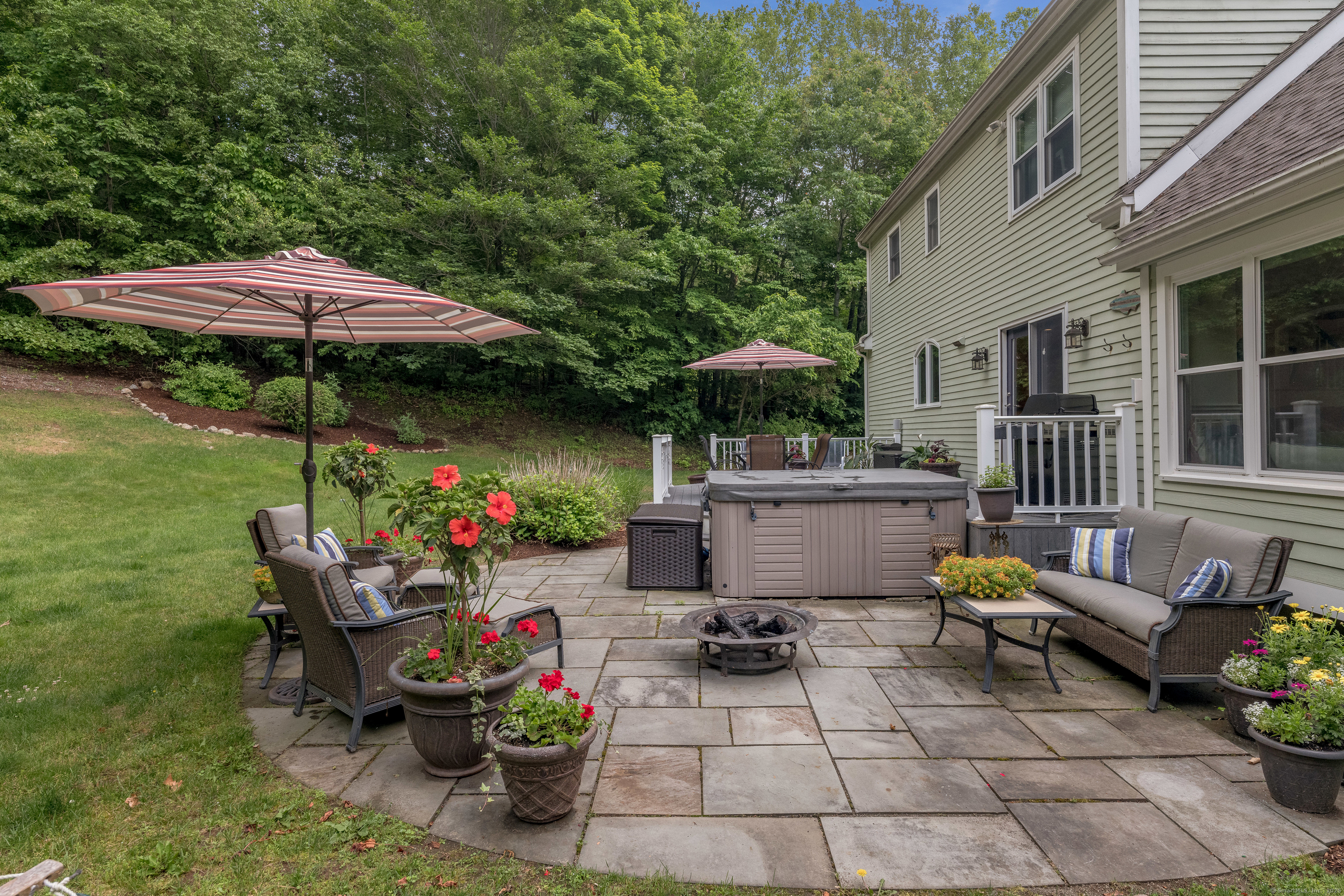 Property Photo: 15 Westwood Road CT 06442