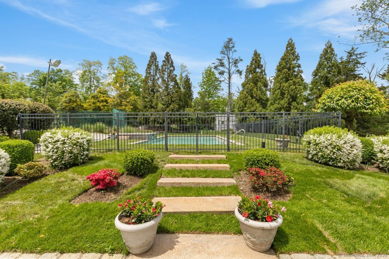Property Photo:  24 Lawrence Hill Road  CT 06903 