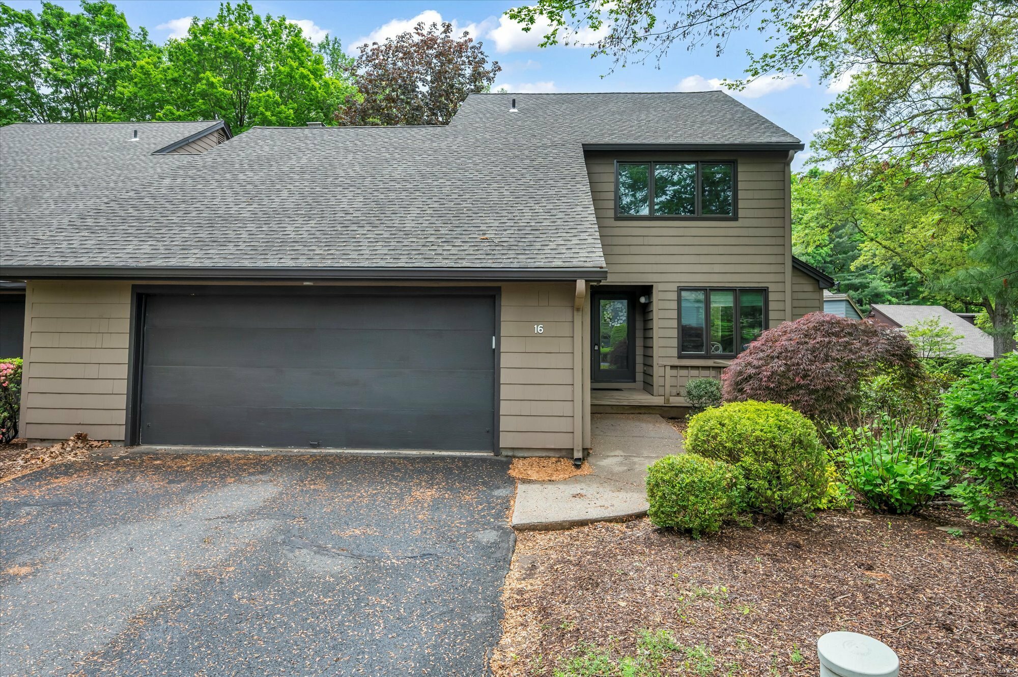 Property Photo: 16 Ironwood Road 16 CT 06117