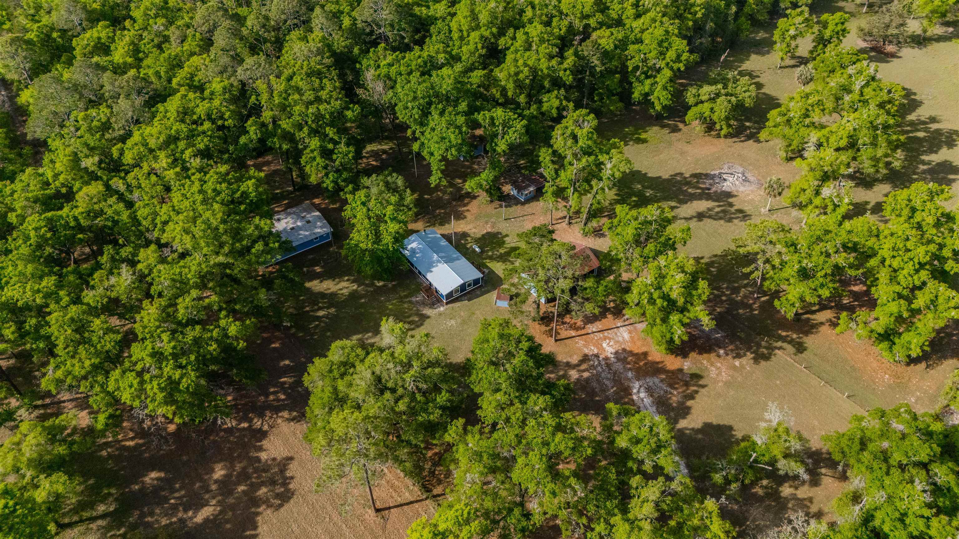 Property Photo: 4025 Coastal Highway FL 32327