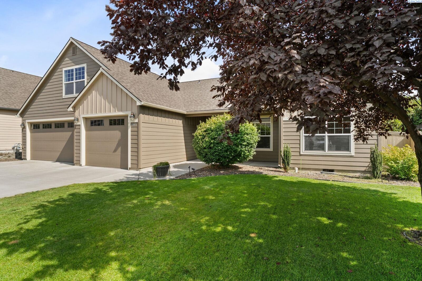 Property Photo:  6117 Dorchester Court  WA 99301 