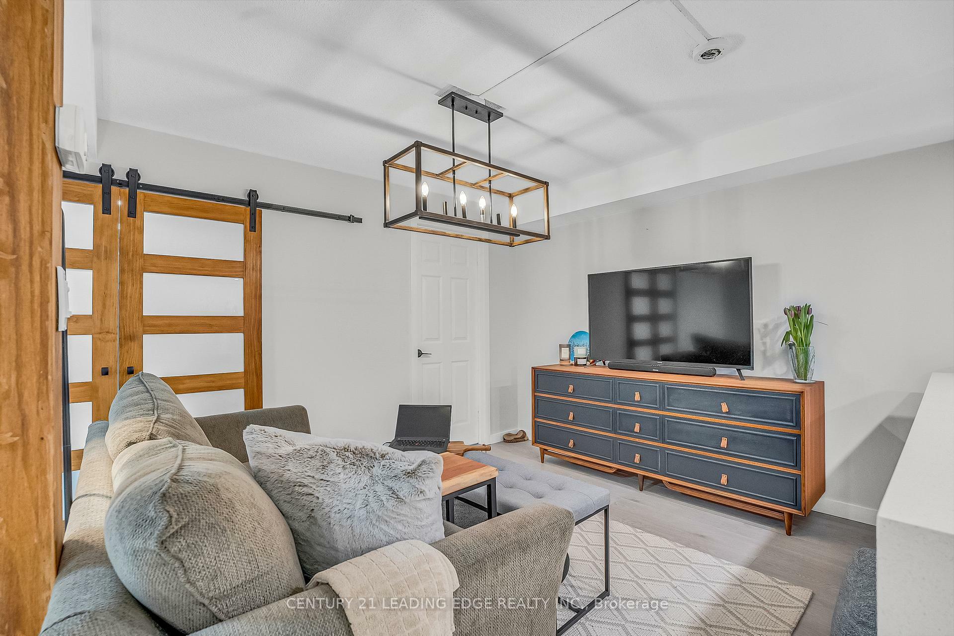 Photo de la propriété: 705 King Street W 805 ON M5V 2W8