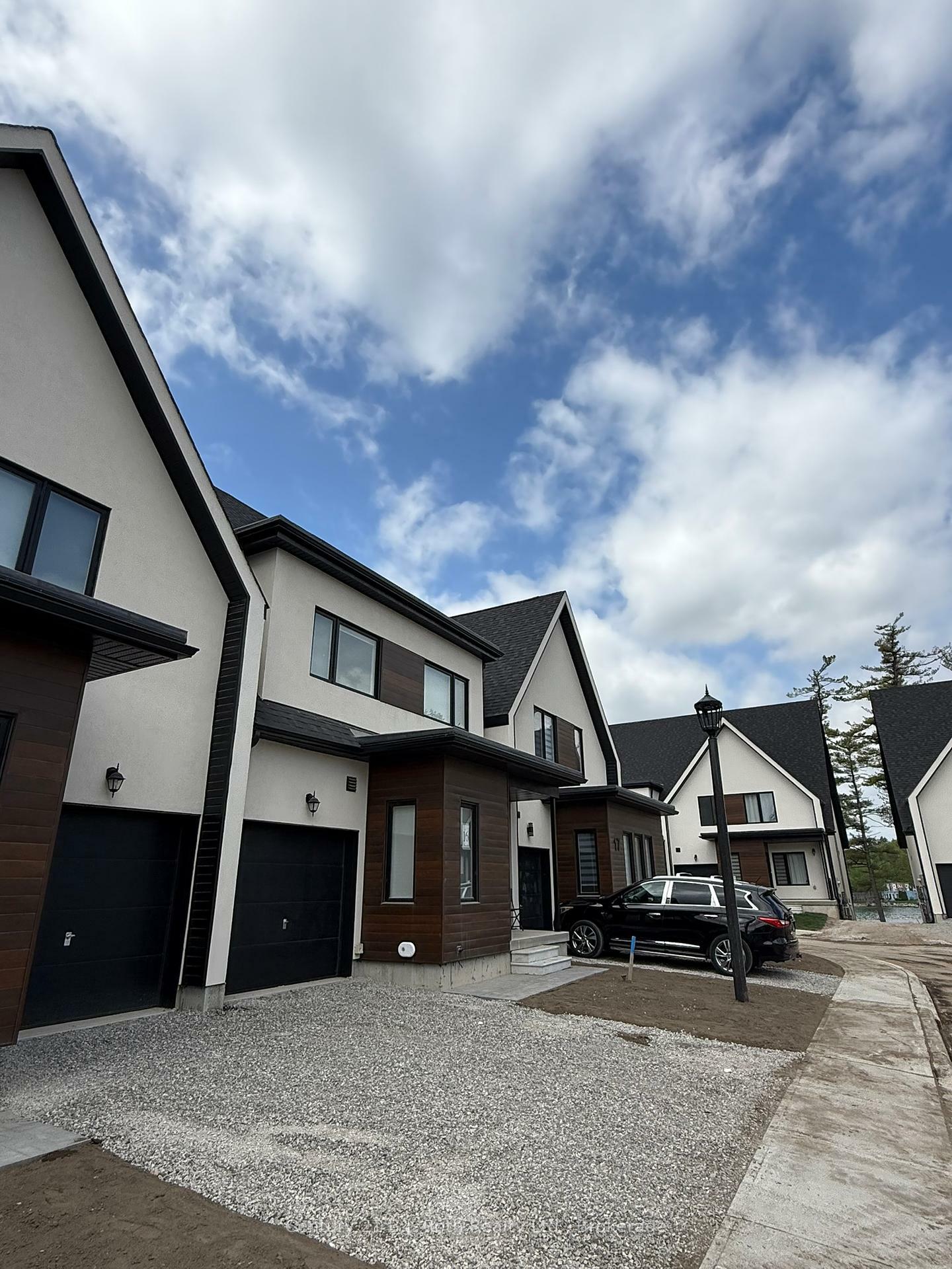 15 Ruby Crescent  Orillia ON L4S 2E8 photo