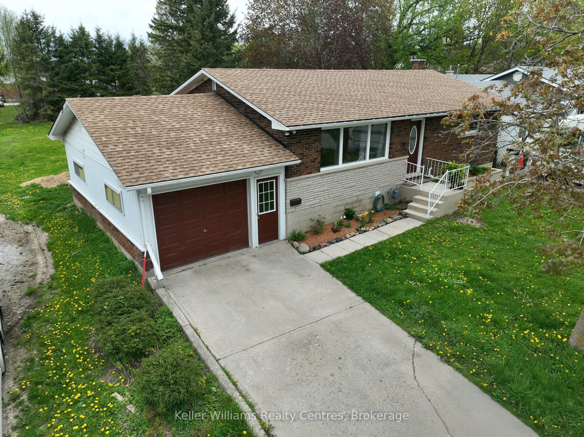 Property Photo:  78 Elgin Avenue  ON N0H 2N0 