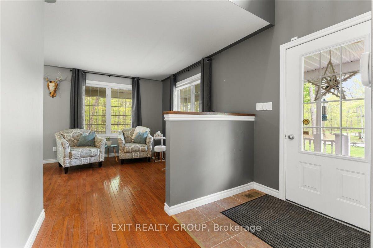 Property Photo: 44 Centre Road ON K0K 2K0