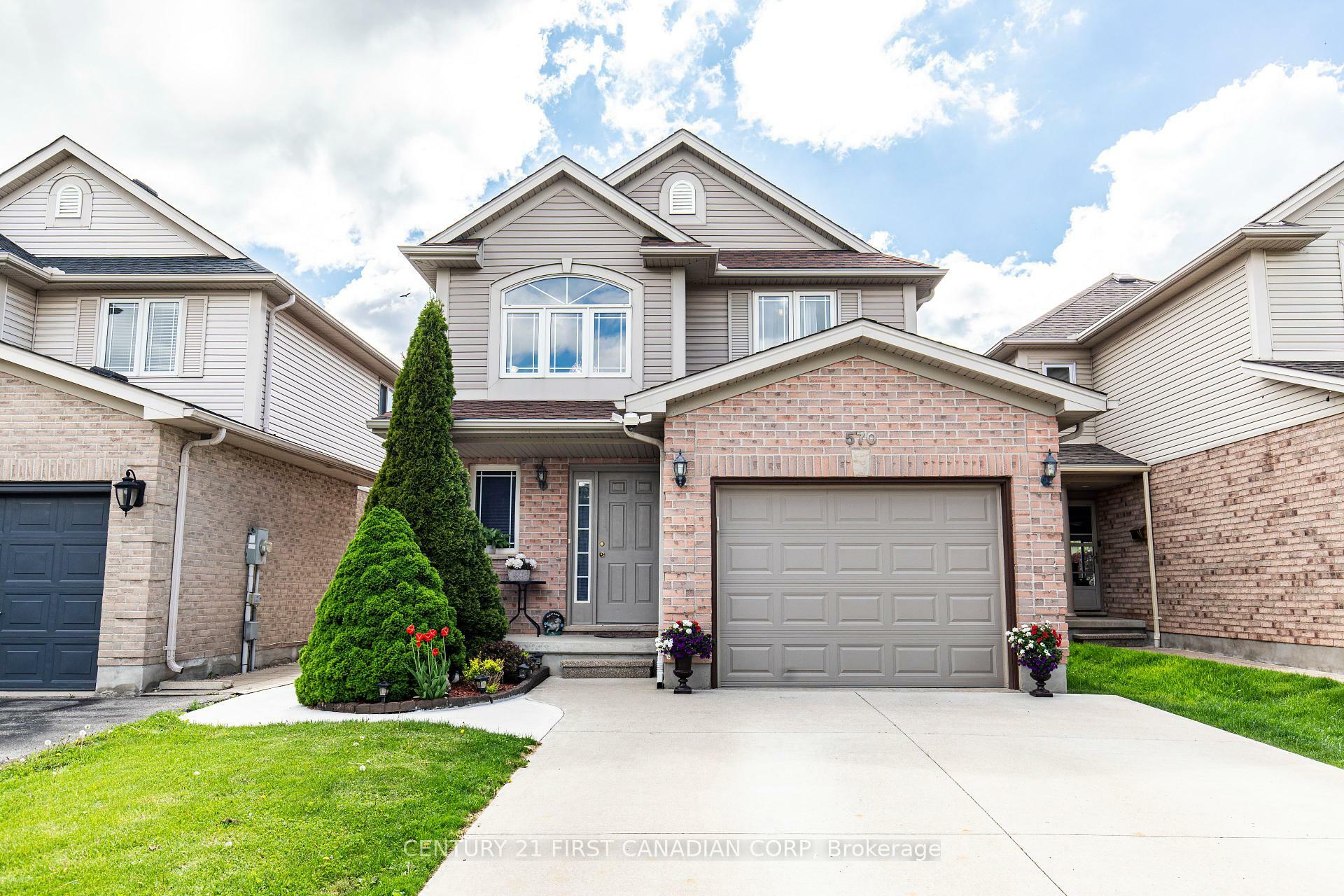 Property Photo: 570 Cuthbert Circle ON N6M 1K6