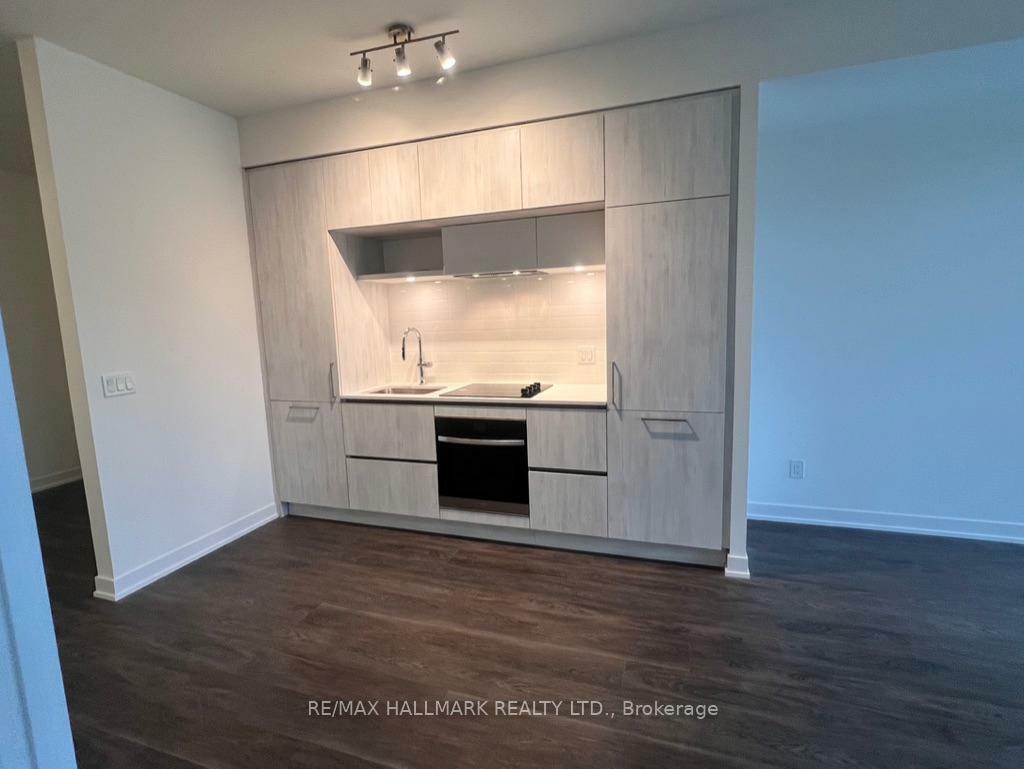 Property Photo: 6 David Eyer Road 416 ON L4S 0N5