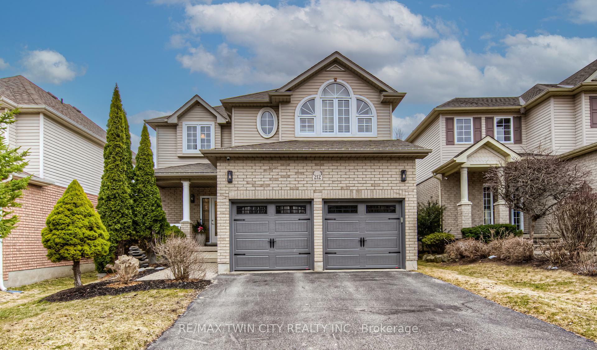 212 Doon Drive S  Kitchener ON N2P 2L8 photo