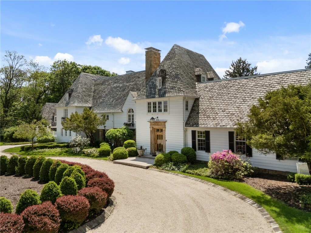 Property Photo: 265 Scaife Rd PA 15143